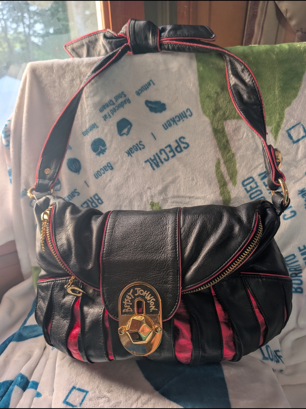 Vintage Early 2000s Betsey Johnson Y2K Crossbody Handbag - Picture 2 of 6